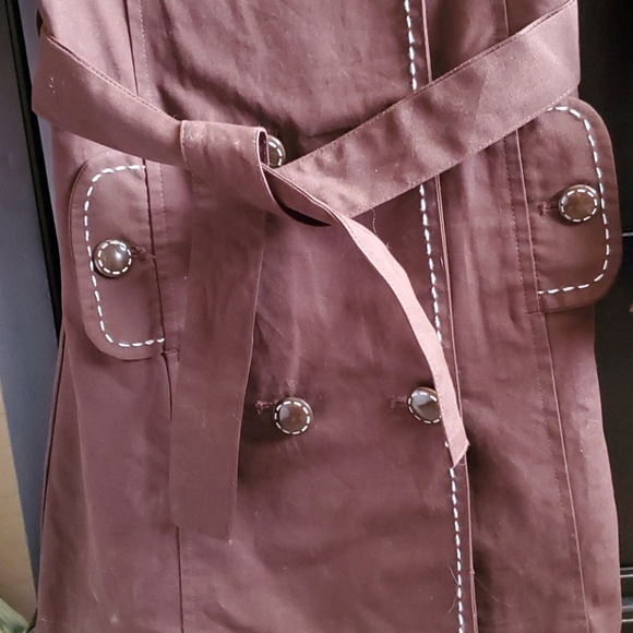 Gymboree Trench coat. 5/6 - Picture 4 of 13